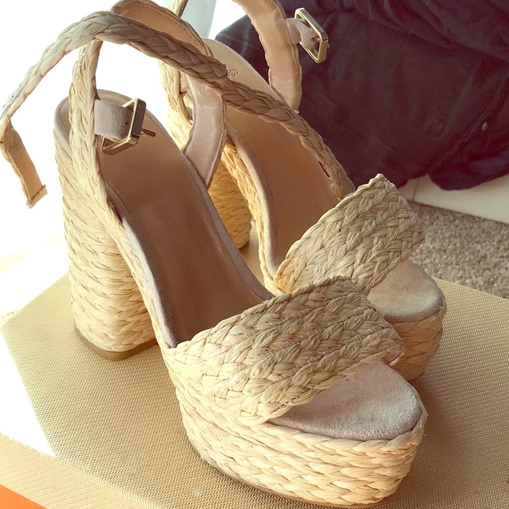 Beautiful Castaner heels